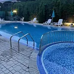 Violet Garden 2 Veranda ساني بيتش
