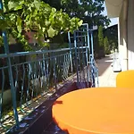 Violet Garden 2 Veranda شقة
