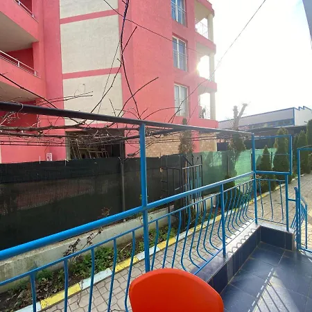 Violet Garden 2 Veranda ساني بيتش