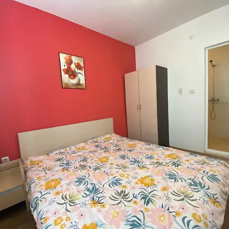 Violet Garden 2 Veranda Apartament