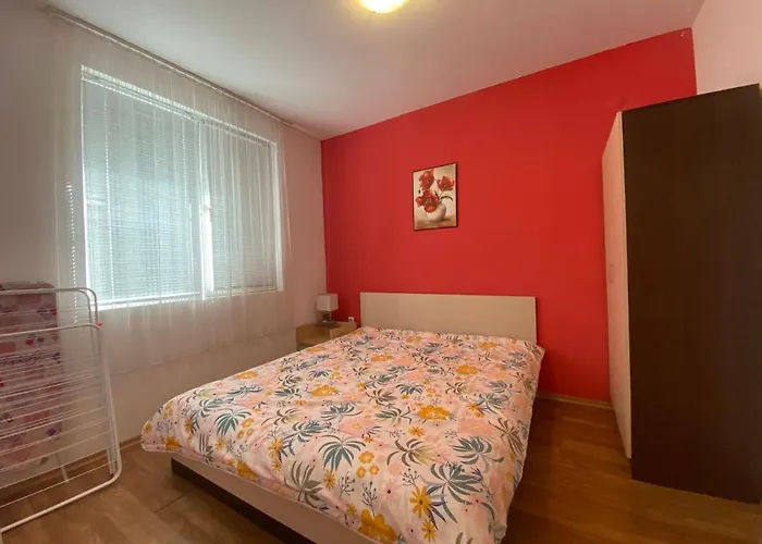 Violet Garden 2 Veranda Апартаменти *